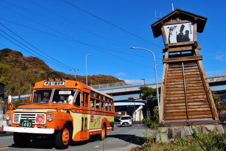 ボンネットバス３