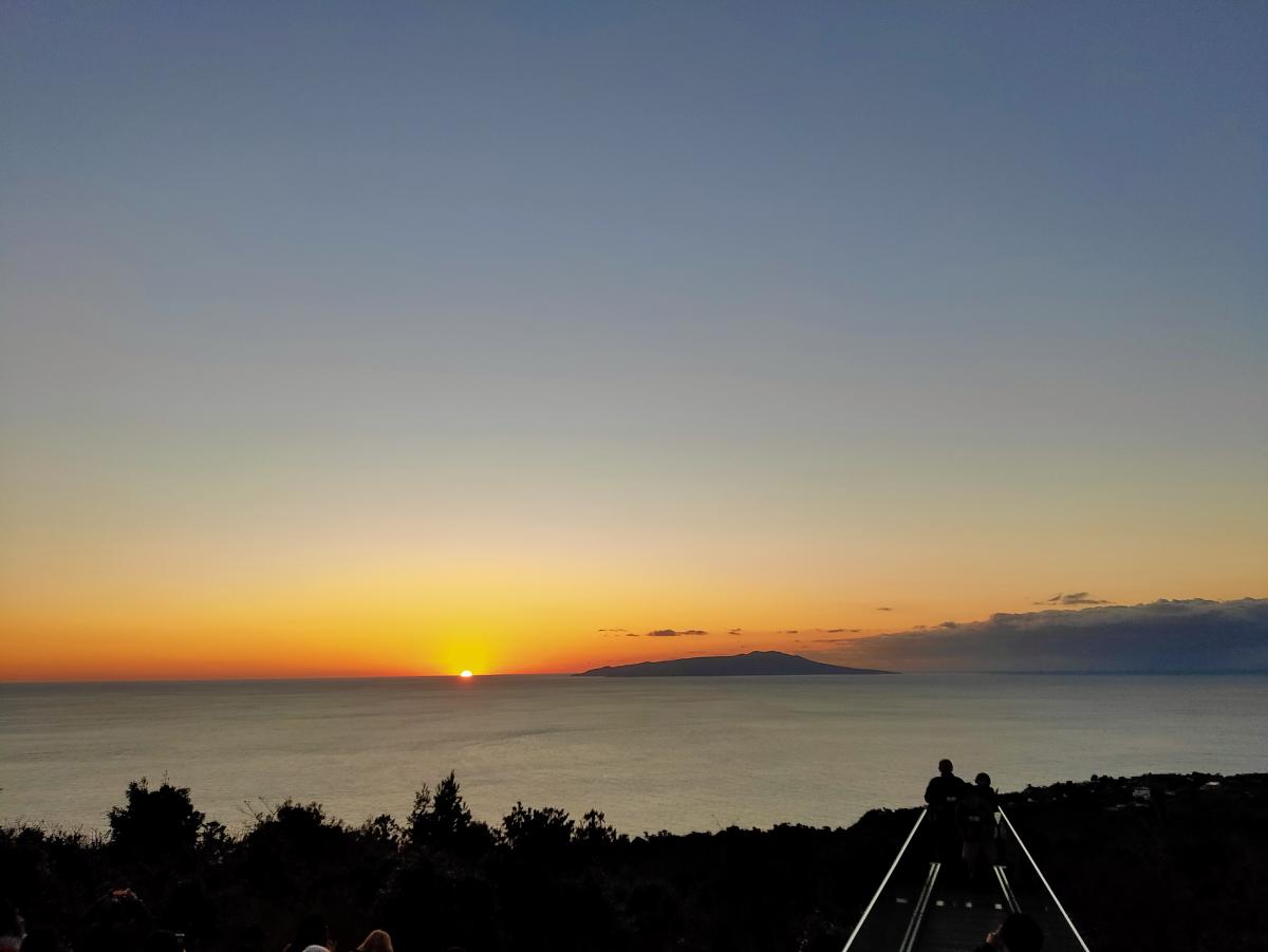 小室山から見る初日の出