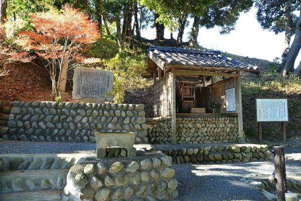 左馬武神社