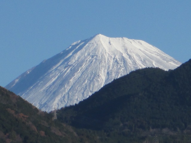 富士山てっぺんビュー　お店の駐車場スロープ上部より