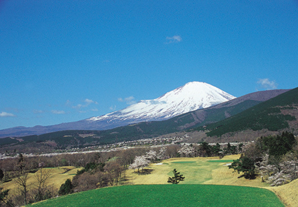 人気の春夏 東名富士カントリークラブ 特別プレー権 | www.barkat.tv