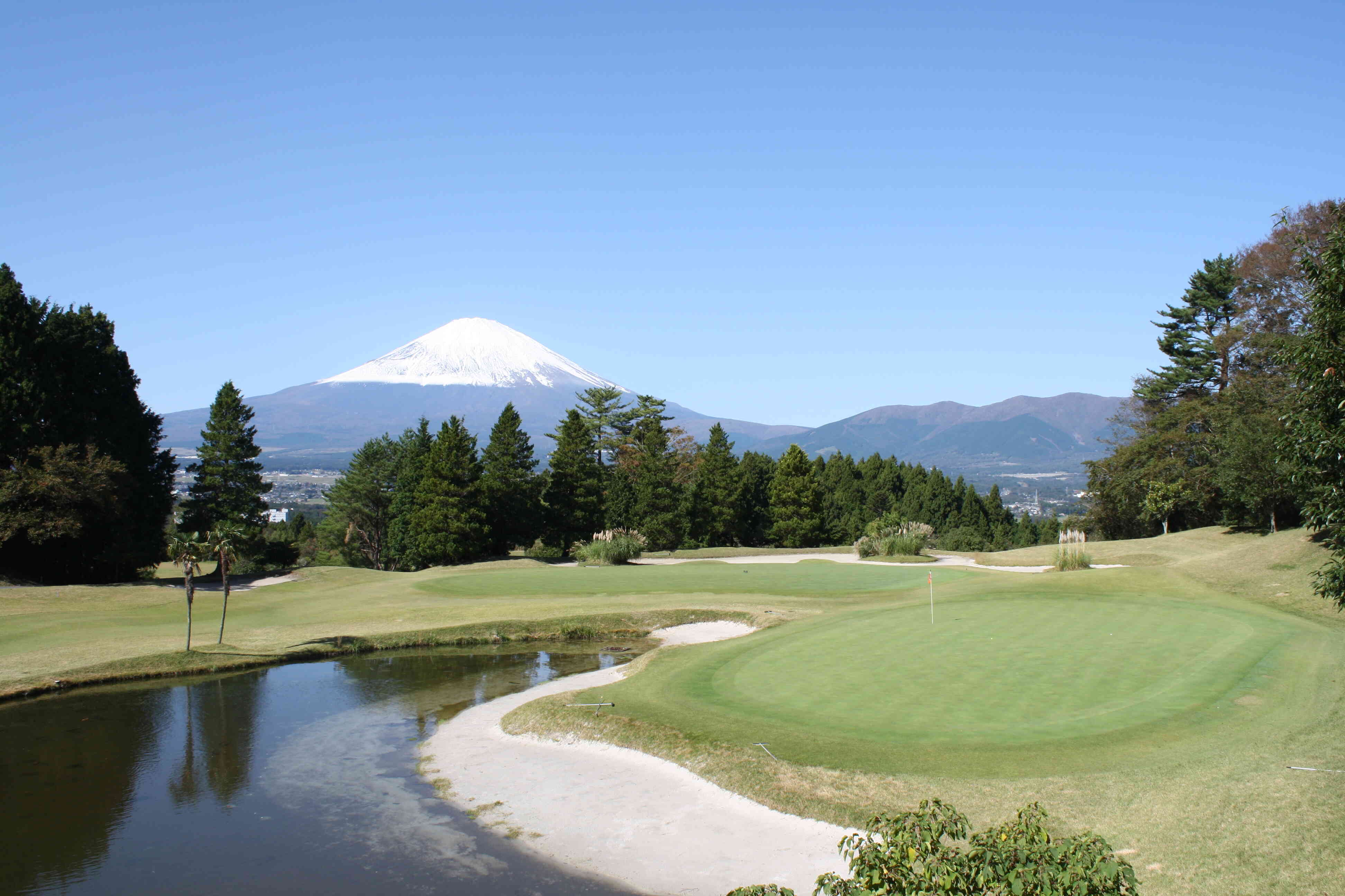 6番ホールからの富士山