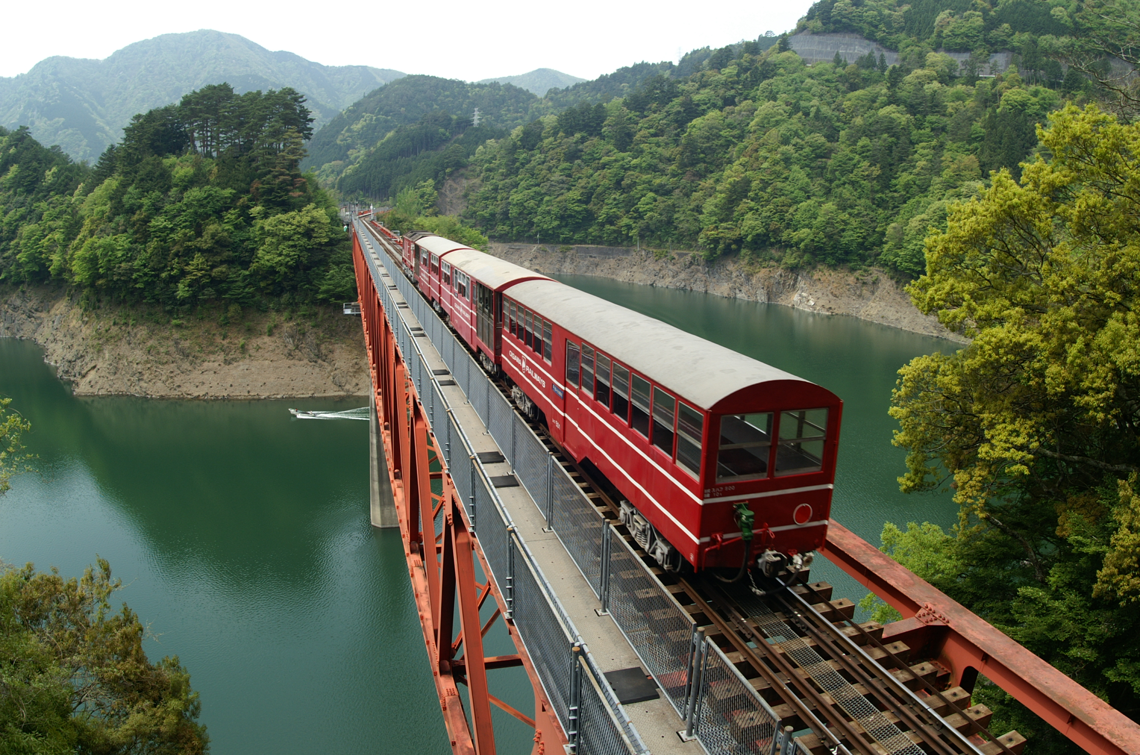 レインボーブリッジとアプト式鉄道