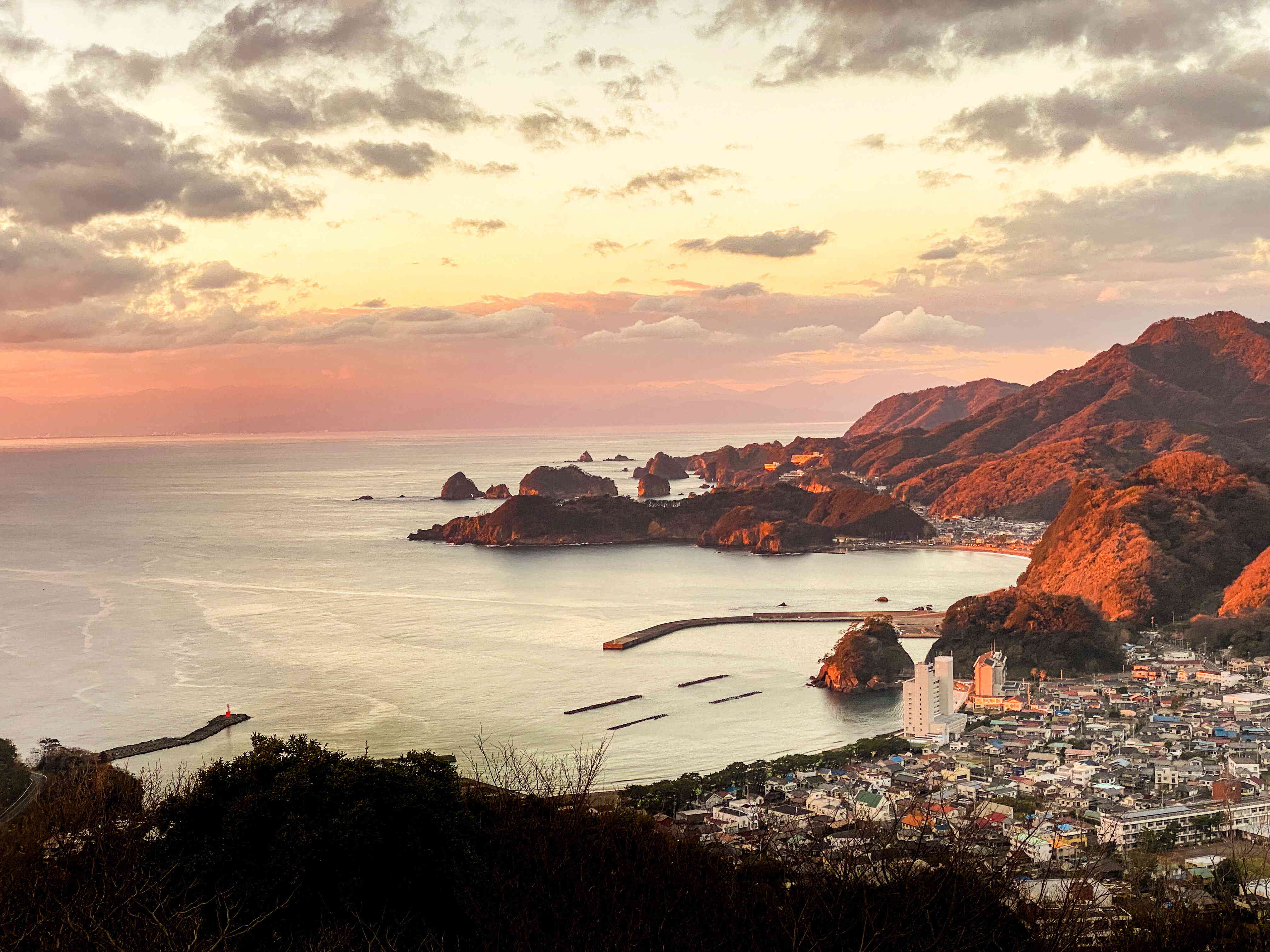 松崎町　牛原山町民の森夕景