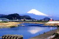 狩野川に写る逆さ富士