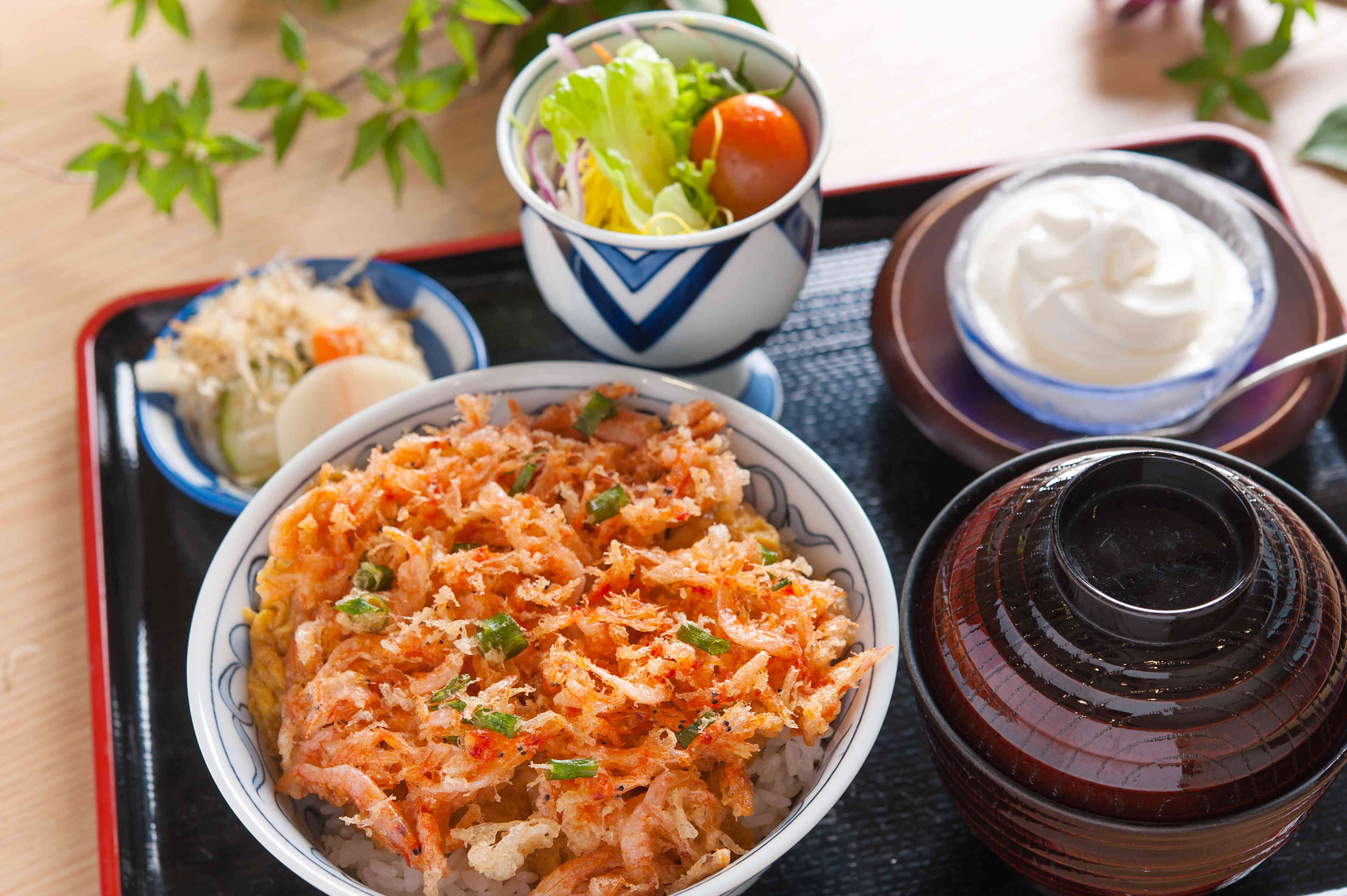 桜えびの黄金丼　1，500円