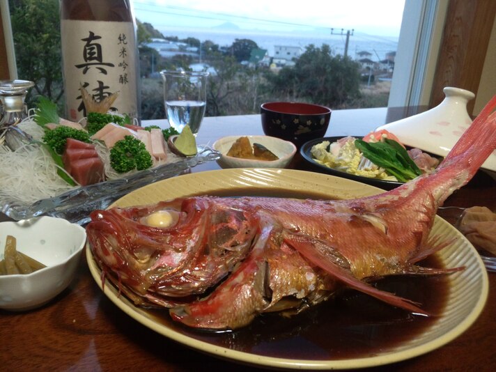 稲取金目鯛をメインにした食事(夕食)です。