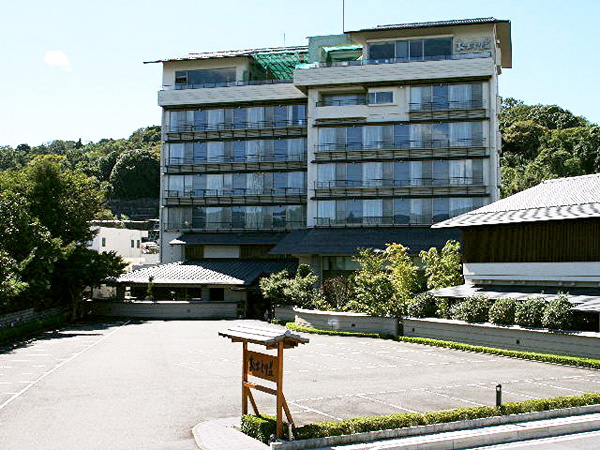 おおとり荘全景