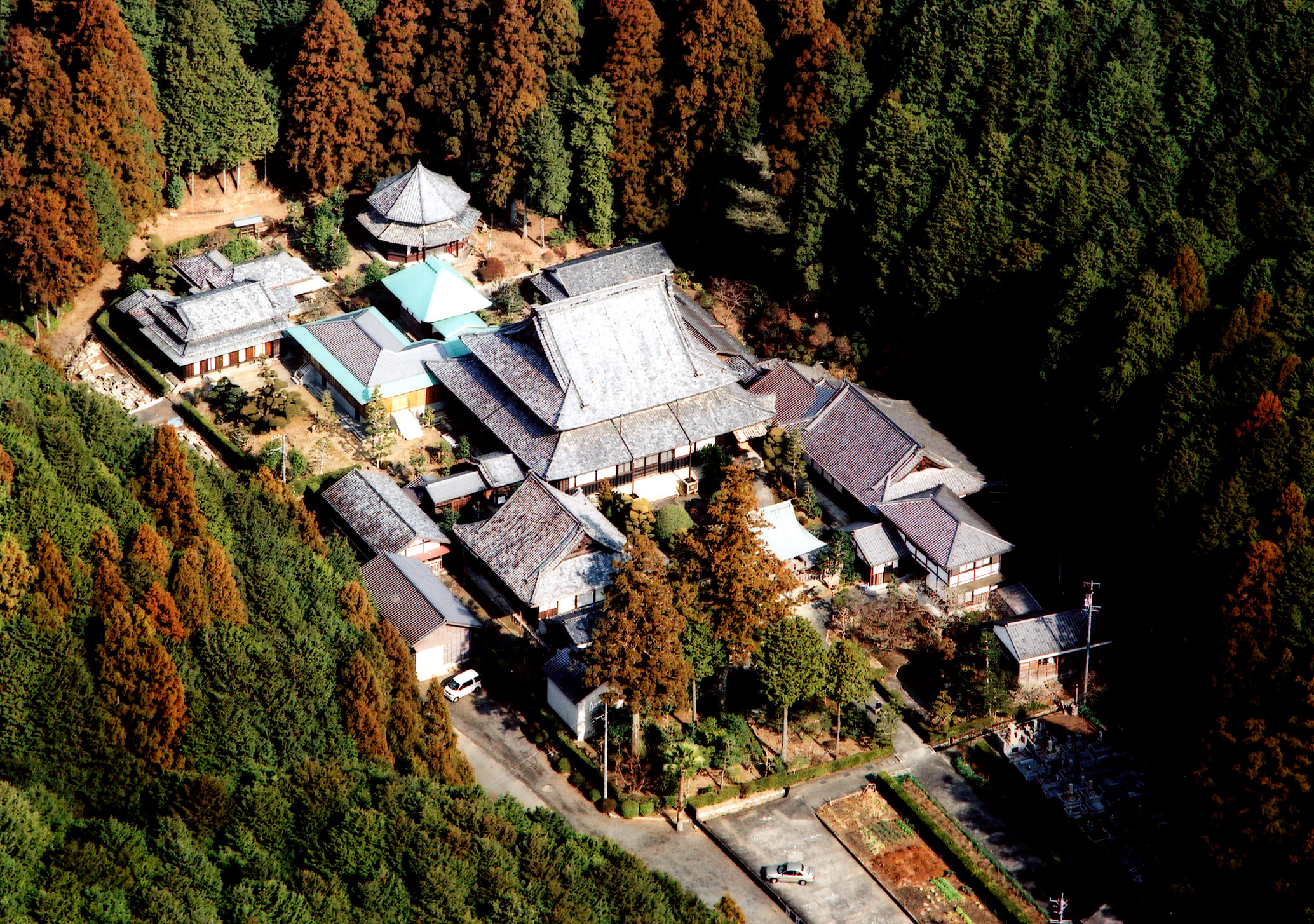 静居寺全景