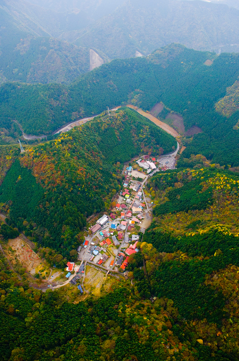 寸又峡温泉街