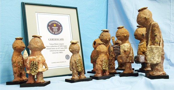 河童コレクション数世界一とギネスに認定されました。河童の陶器は舌ヒデ子氏の作品。