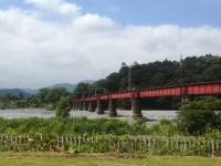 川根温泉からＳＬが走る線路を望む