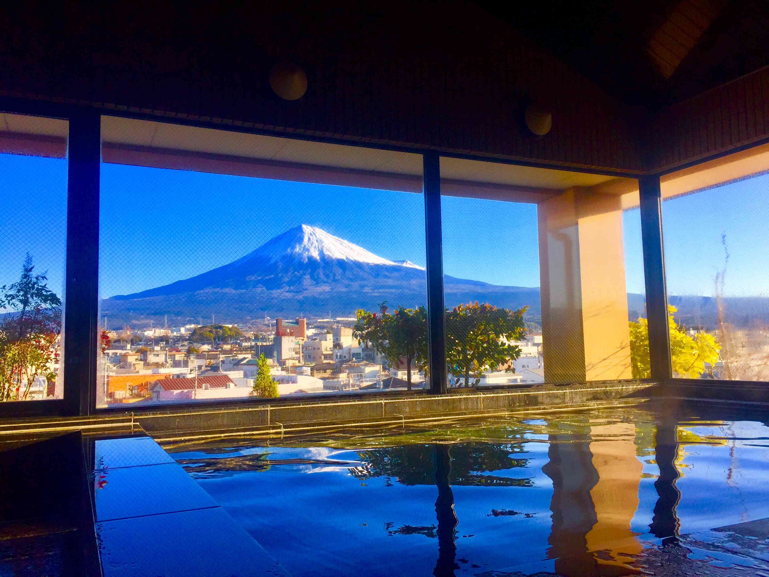 富士山一望の展望大浴場