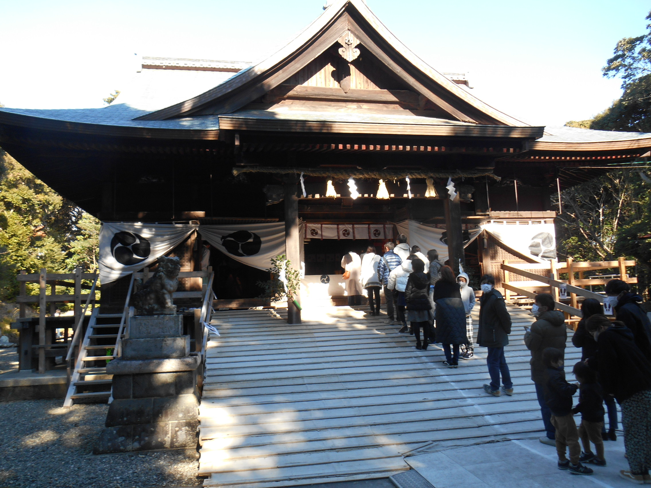 府八幡宮拝殿