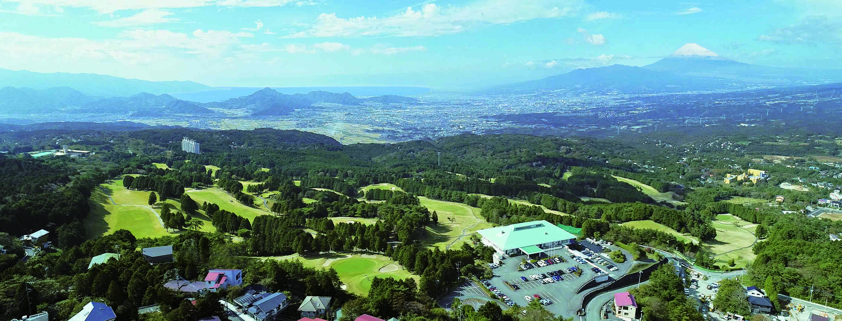 クラブハウス上空からの全景