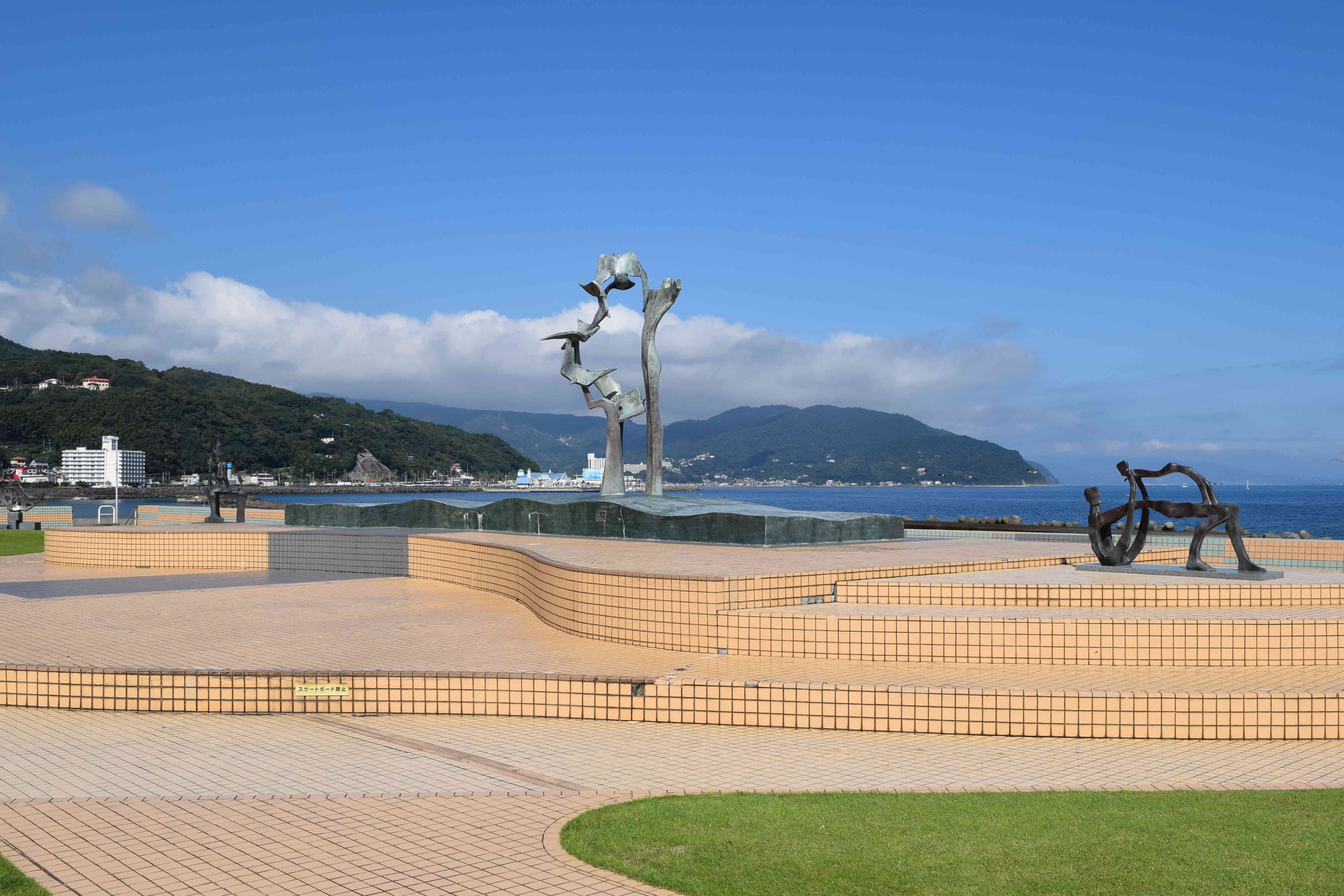 海沿いに造られた海浜公園