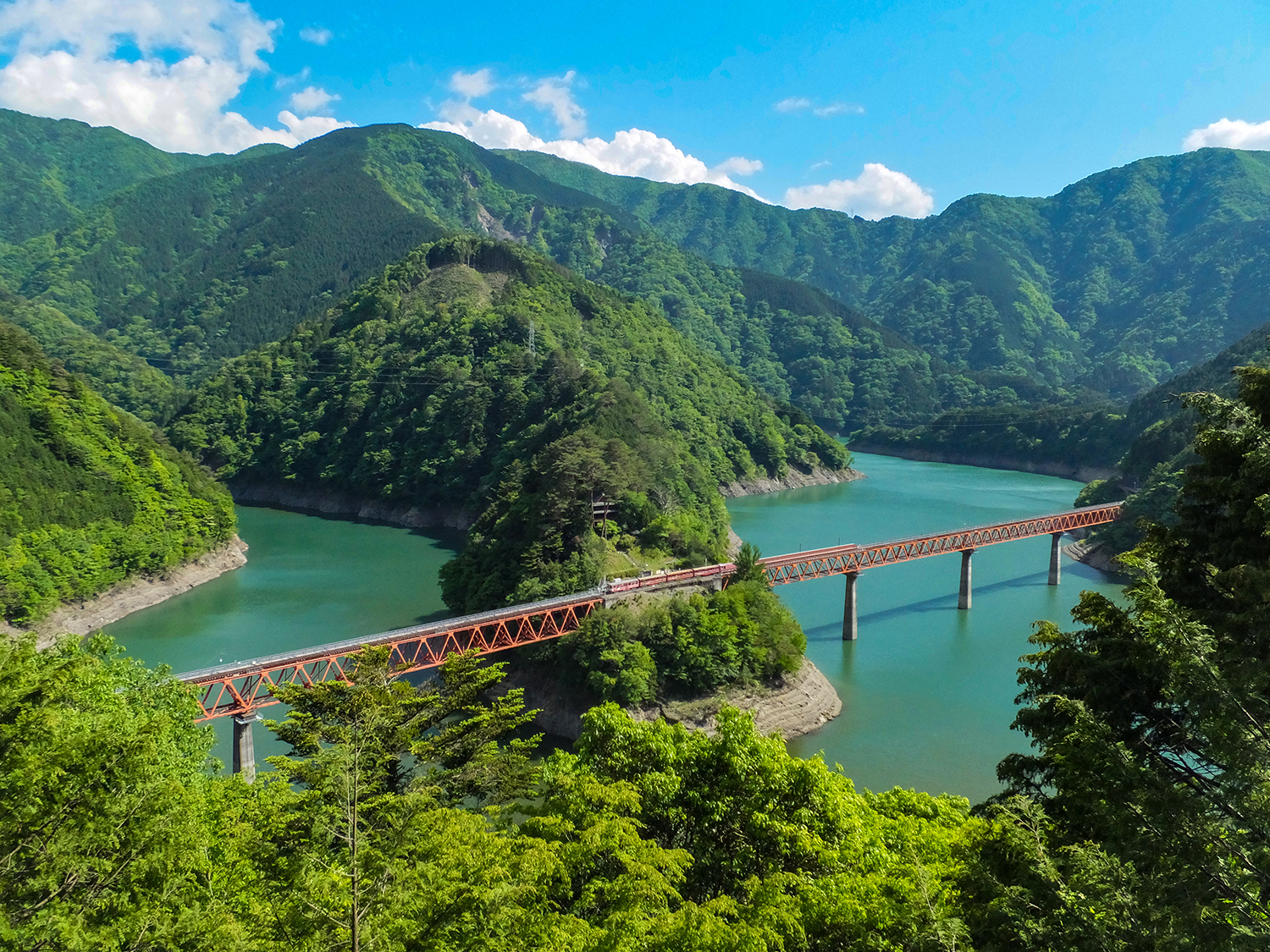 南アルプスあぷとライン有数の絶景スポット、奥大井湖上駅