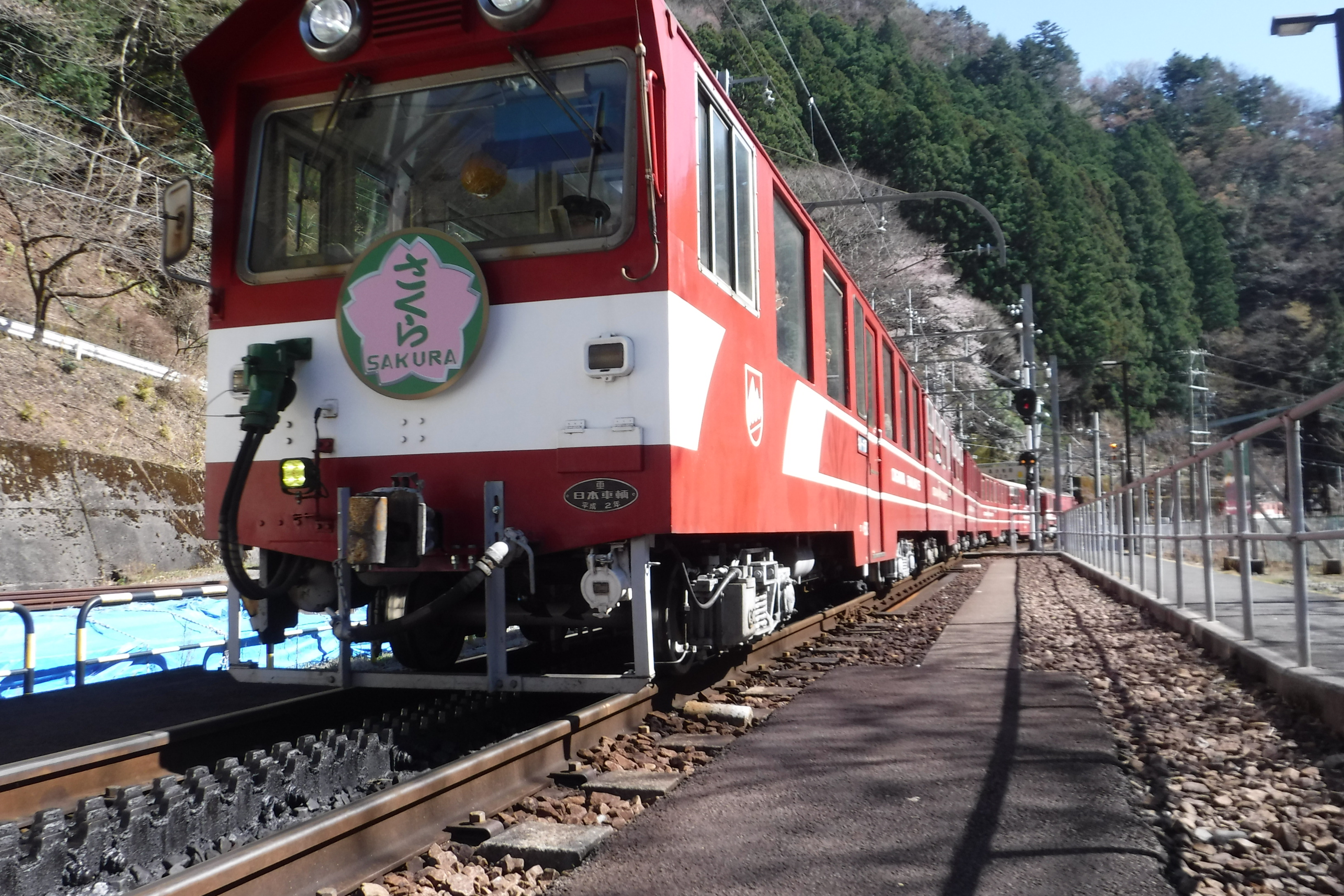 アウト式機関車の連結や切り離しを見ることができます。