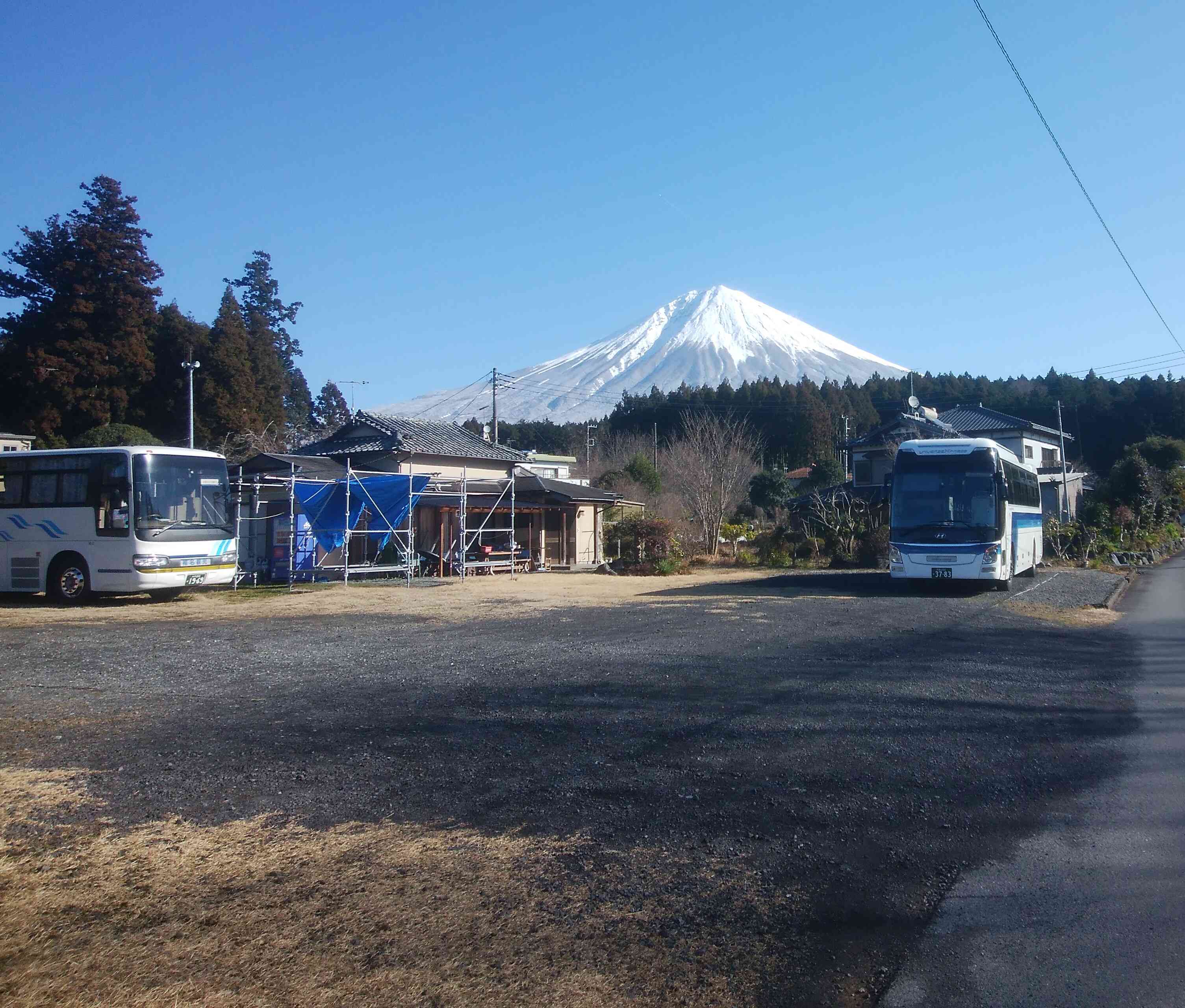 大型車駐車場からの富士山
