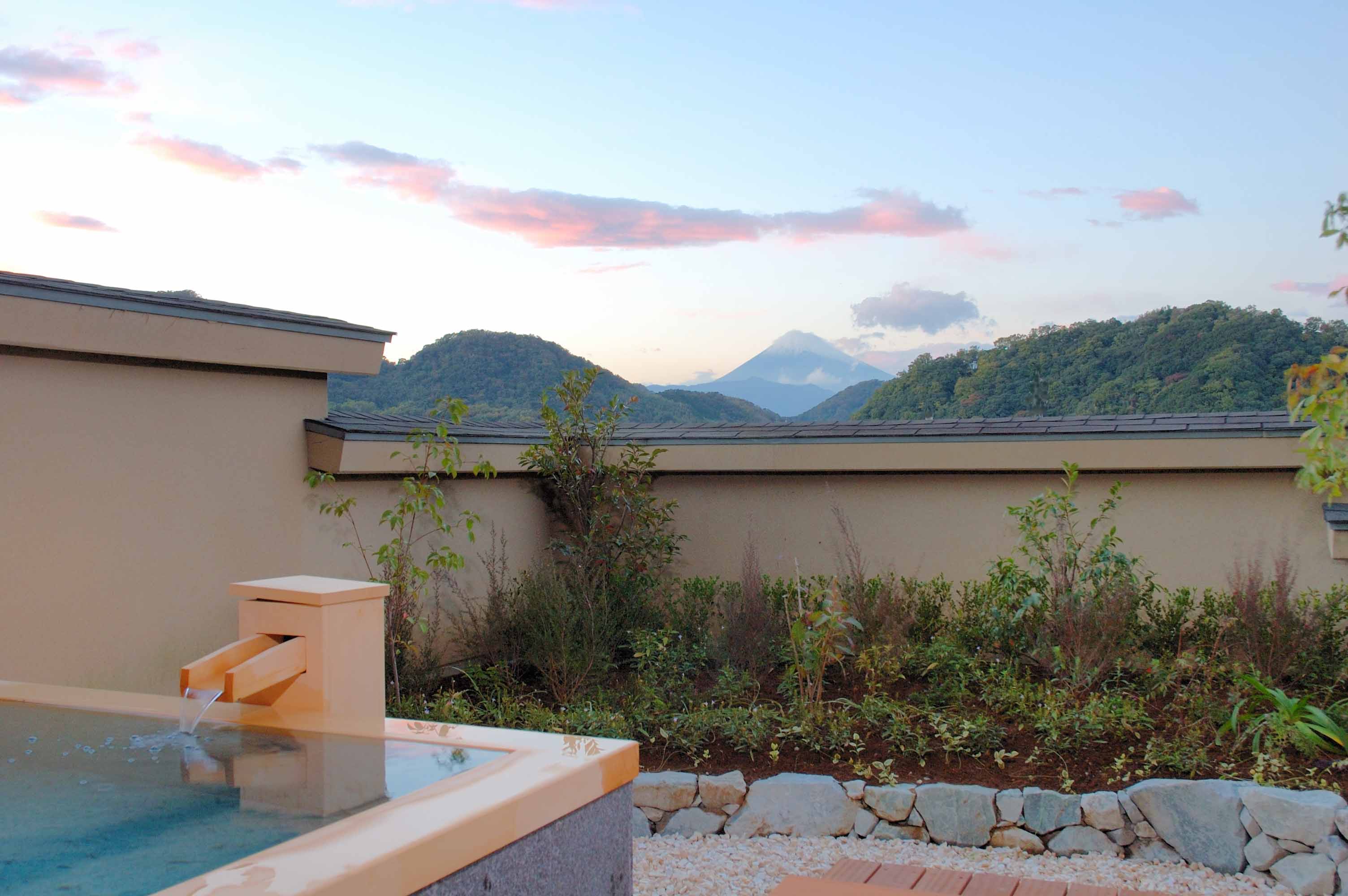 富士山ビューの露天風呂付き客室