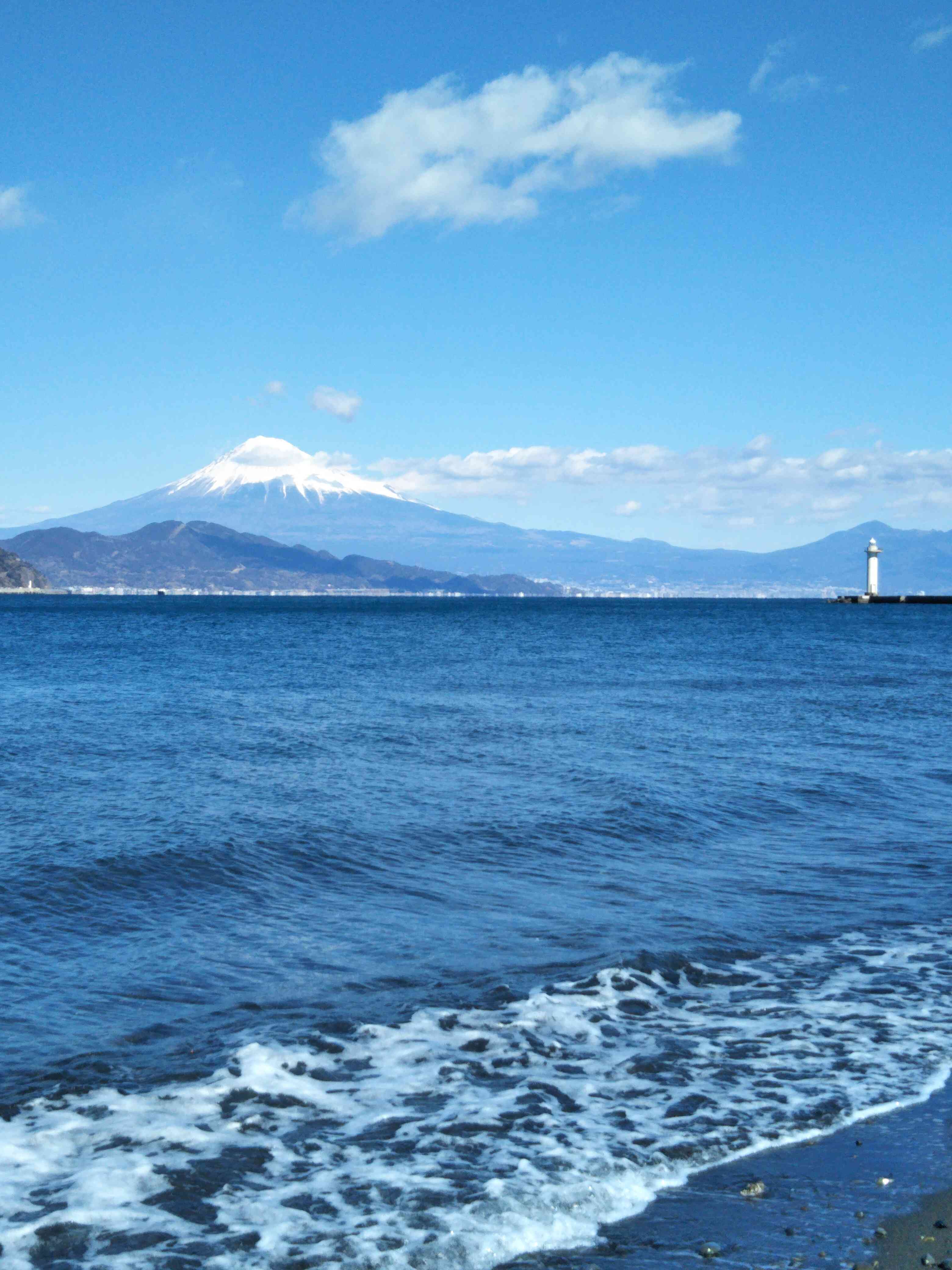 真崎海岸(まさき)からの富士山