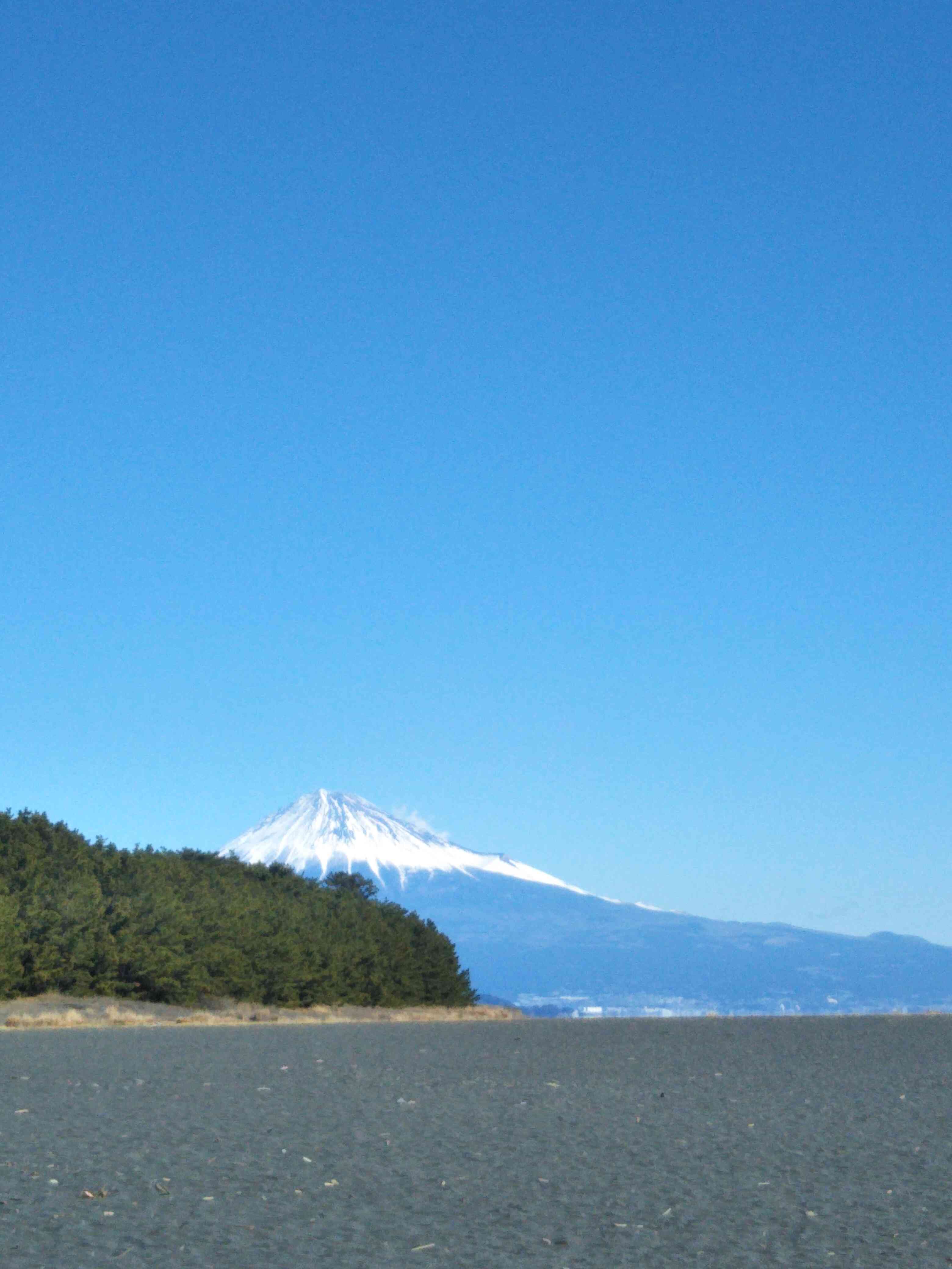 羽衣の松海岸からの富士山