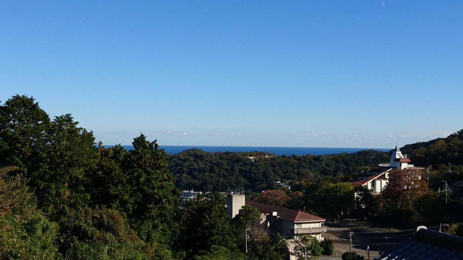 部屋のテラスから海や星が楽しめます。