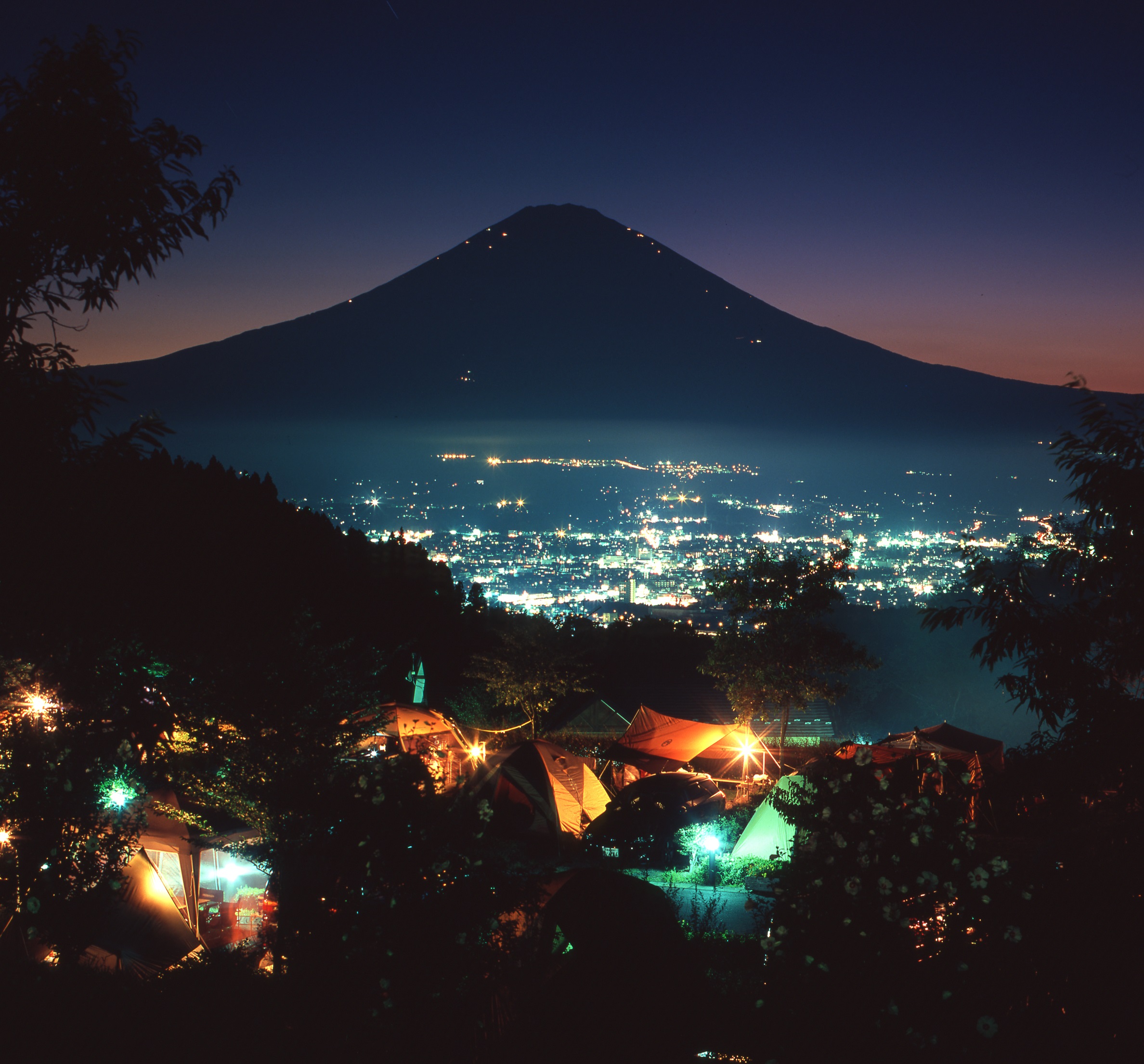 キャンプサイトからの夜景