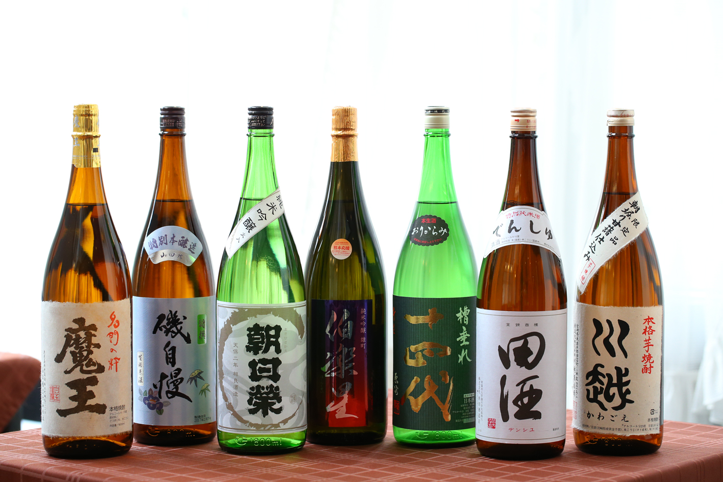 日本酒は常時２０種リストに掲載しています。