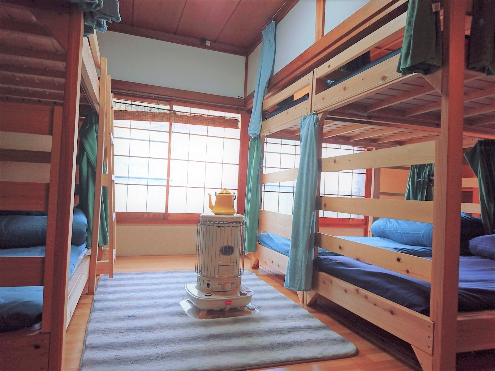 二段ベッドのお部屋が2部屋・和室が1部屋