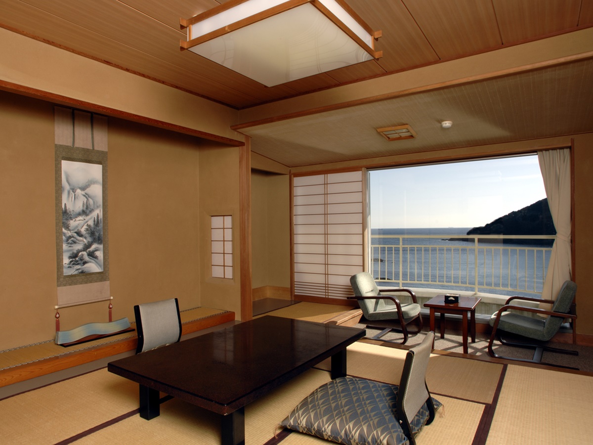 海眺望の和室（客室一例）