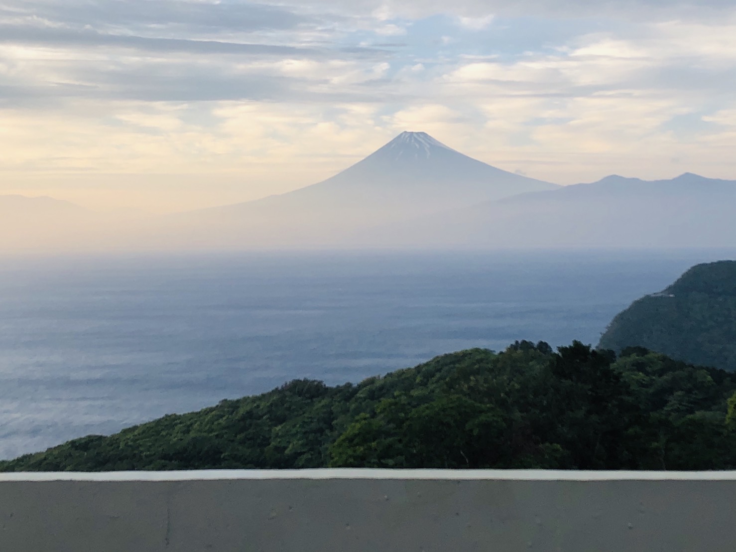 全客室、レストランから富士山の眺望