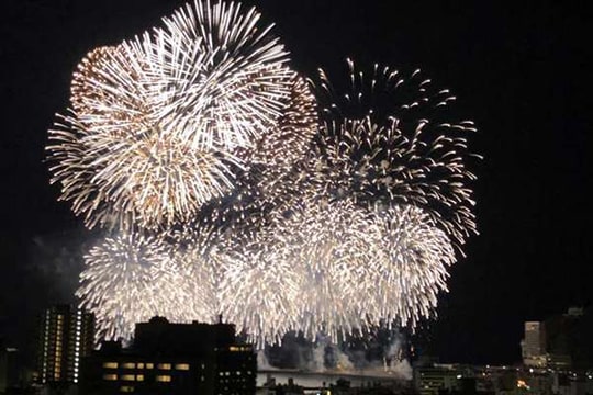熱海の街や初島、熱海ビーチを一望でき、熱海海上花火大会が見える穴場・ベストスポットとして大変好評です