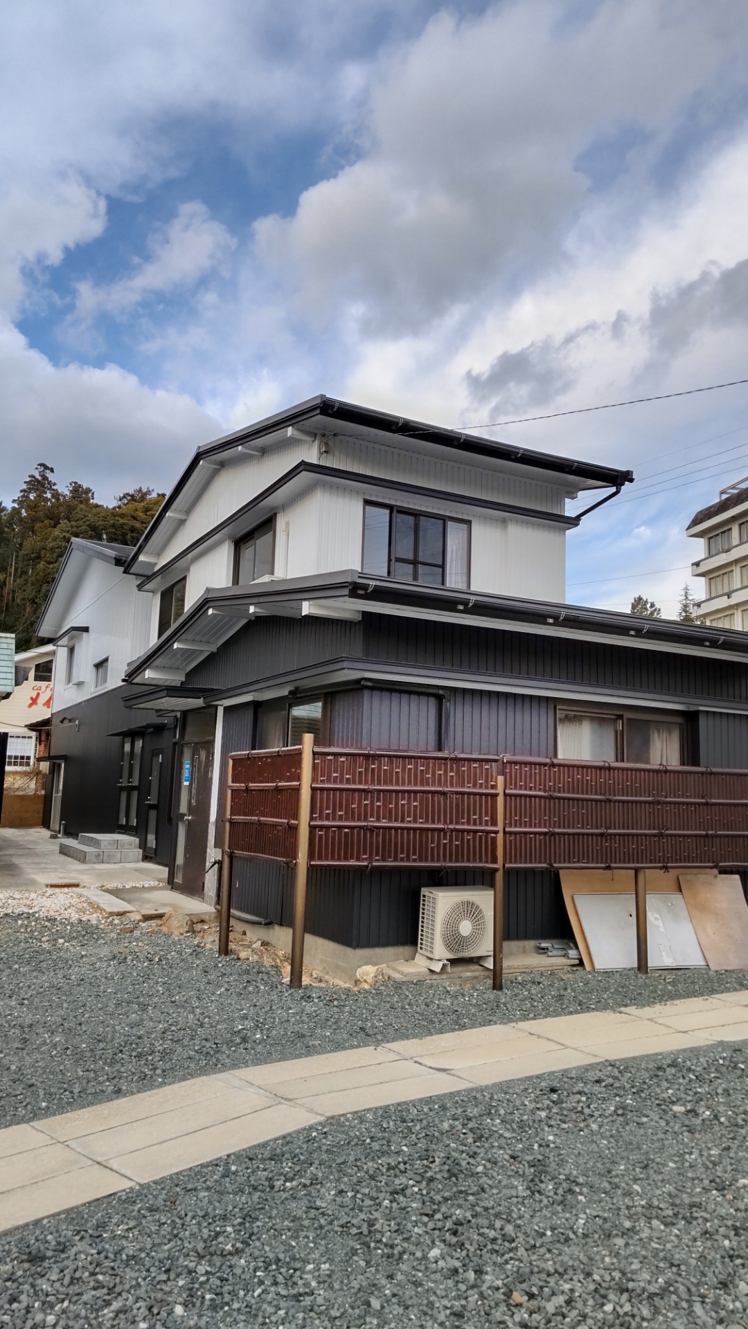 コンビニまで徒歩1分