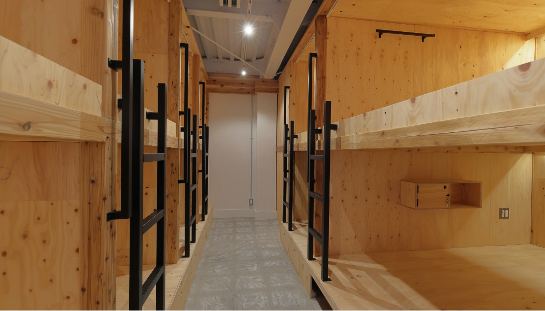 3Fにあるゲストハウスは、ゆったりとしたカプセルタイプの部屋になります。