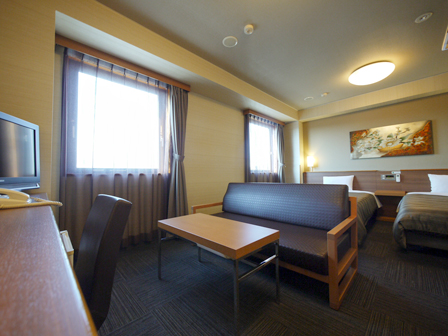 全室富士山ビュー。デラックスツインルーム～140cmベット×2・ソファー～全室Wi-Fi・加湿空気清浄機完備