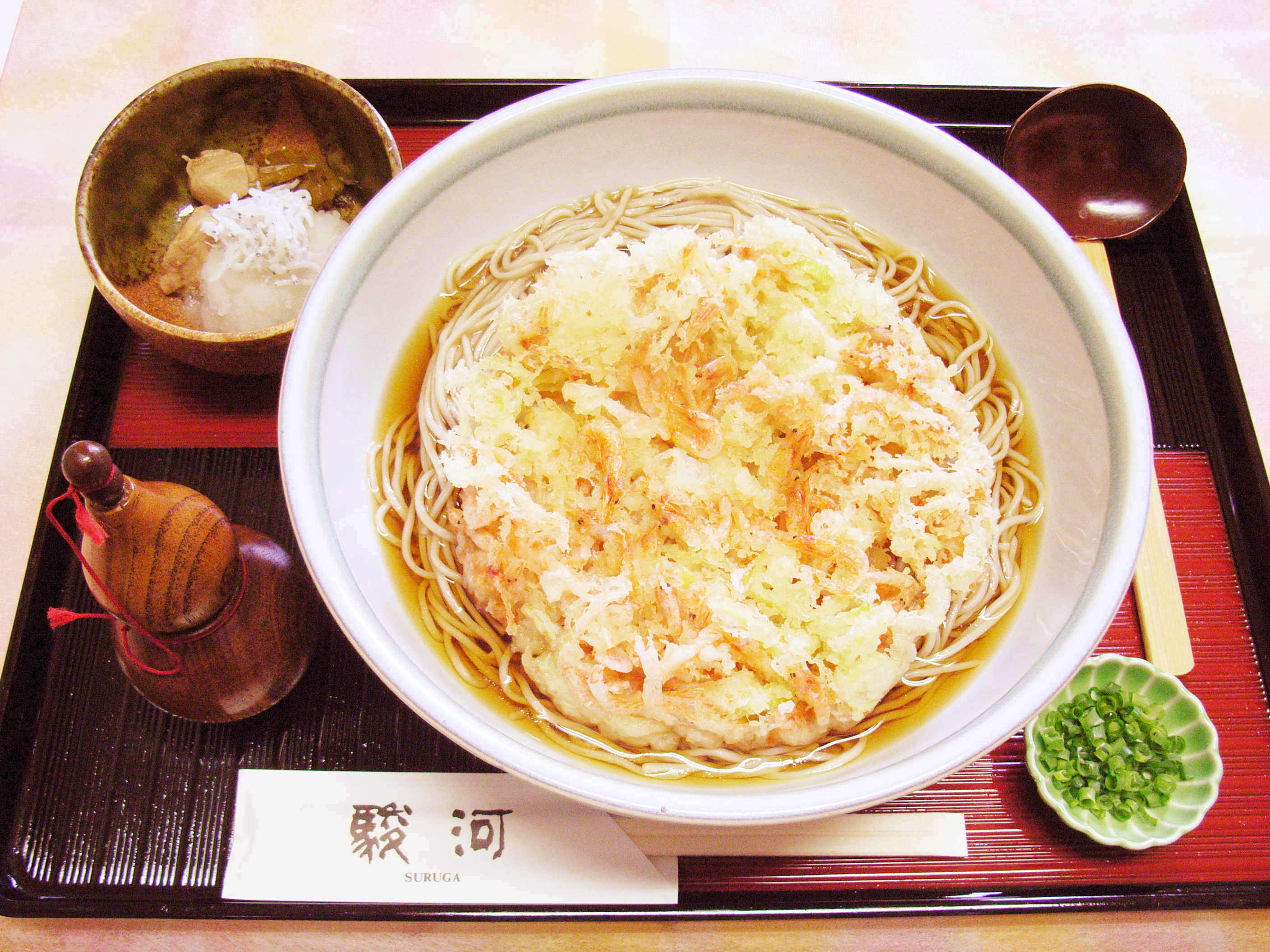 大人気の桜海老かき揚げ蕎麦