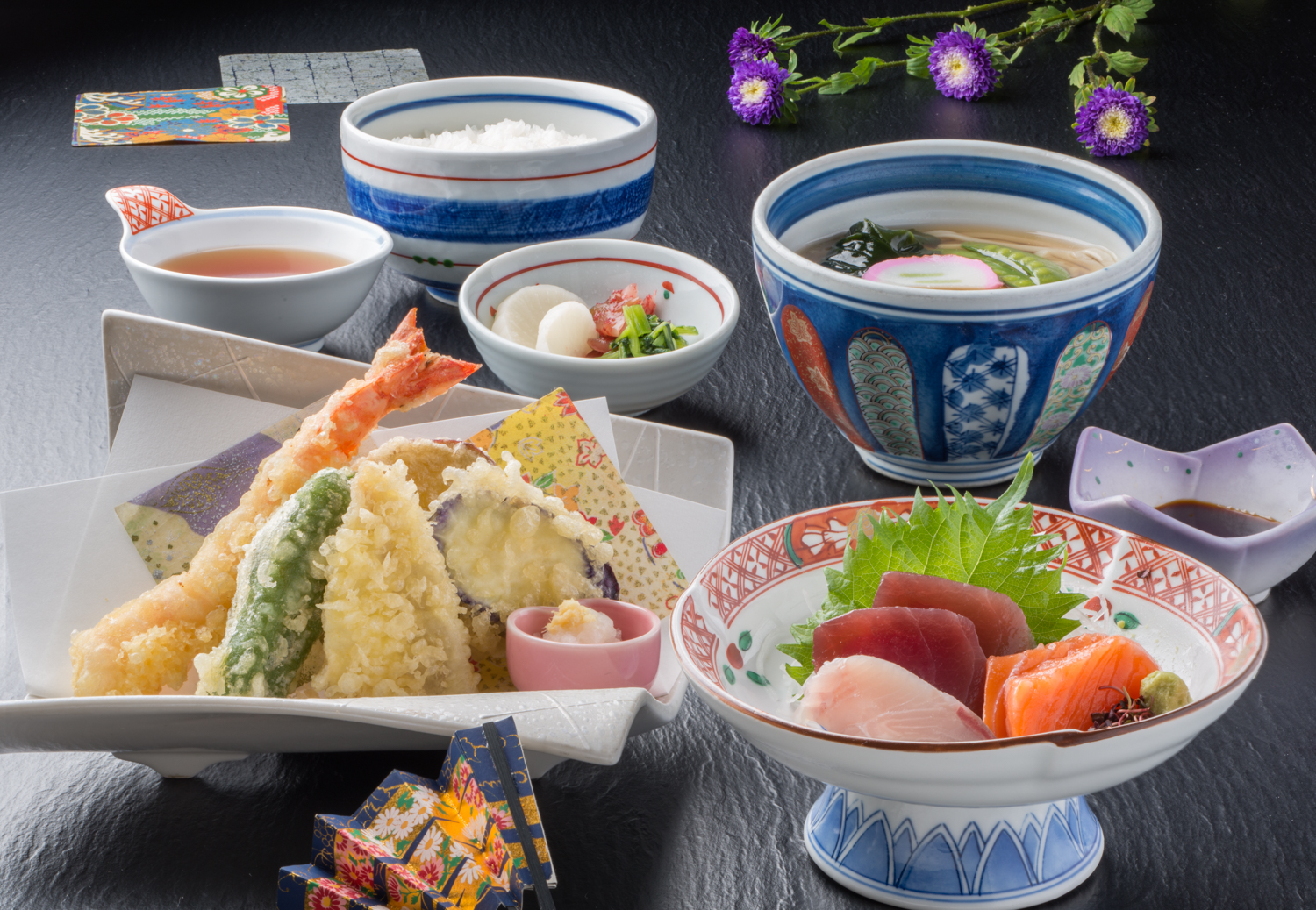『ゆうげ膳』はメインのおかず6種類の中からお好きなもの2品選べます。