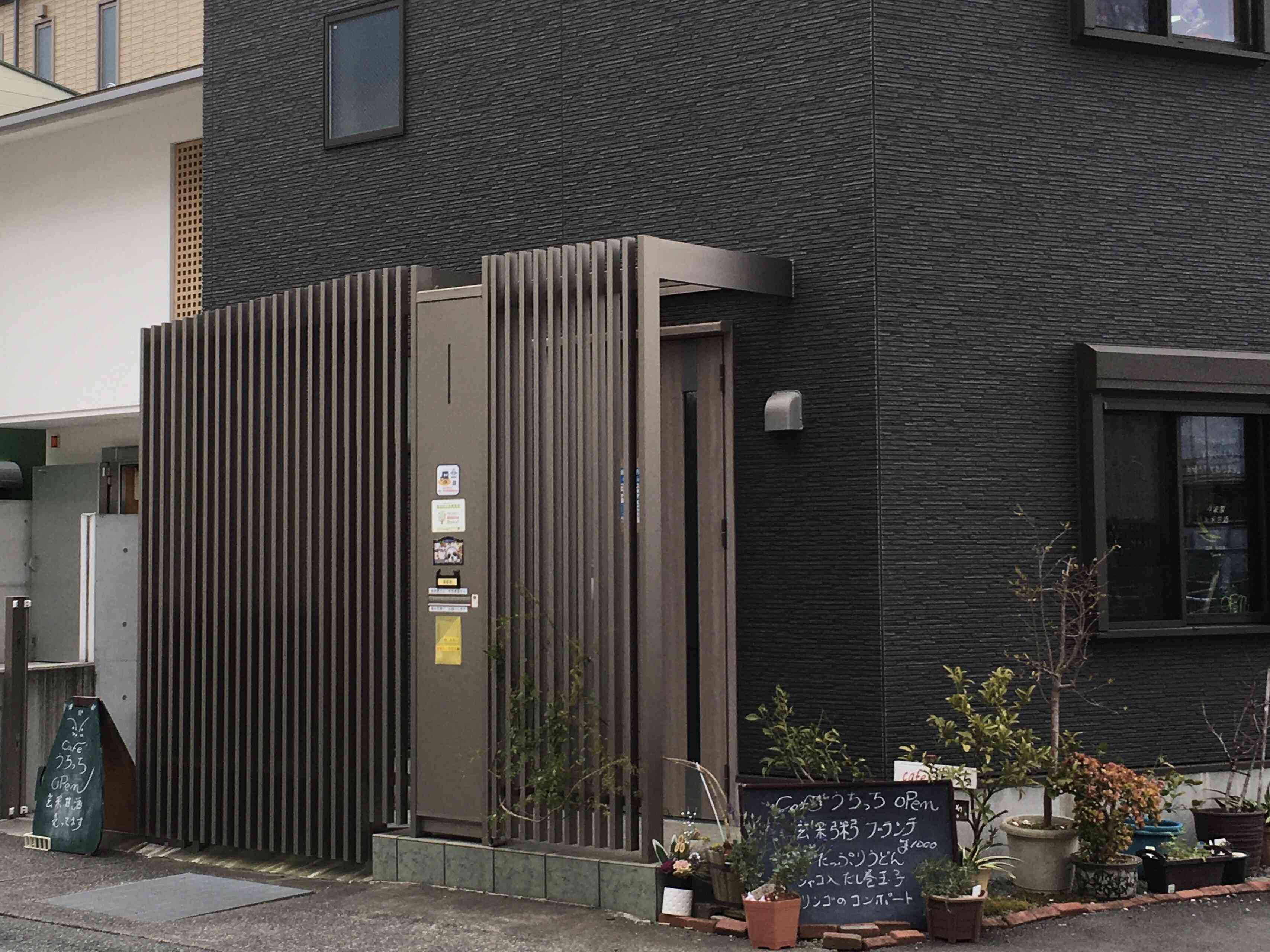 店舗入口付近
