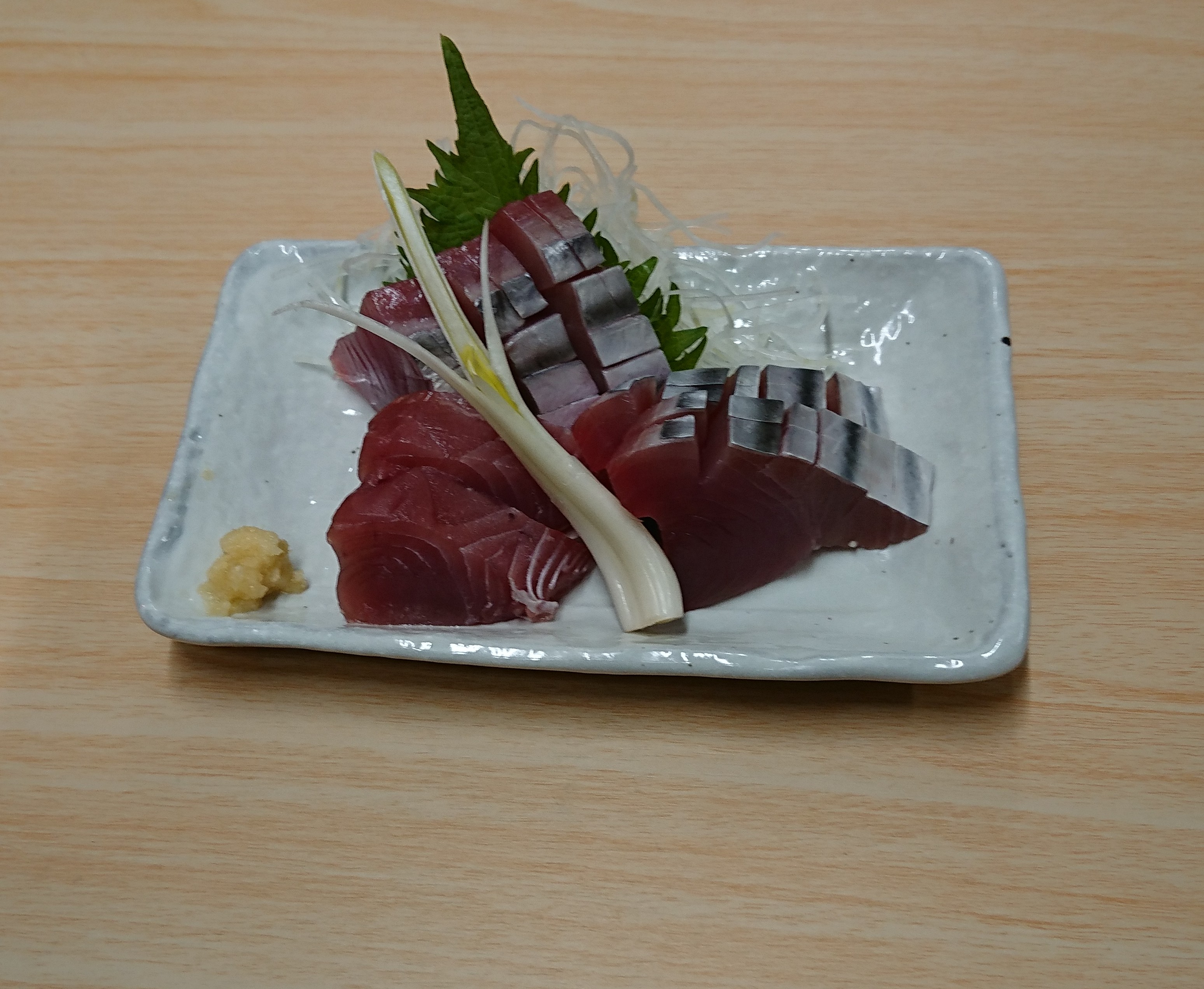 季節のお刺身もご用意しております