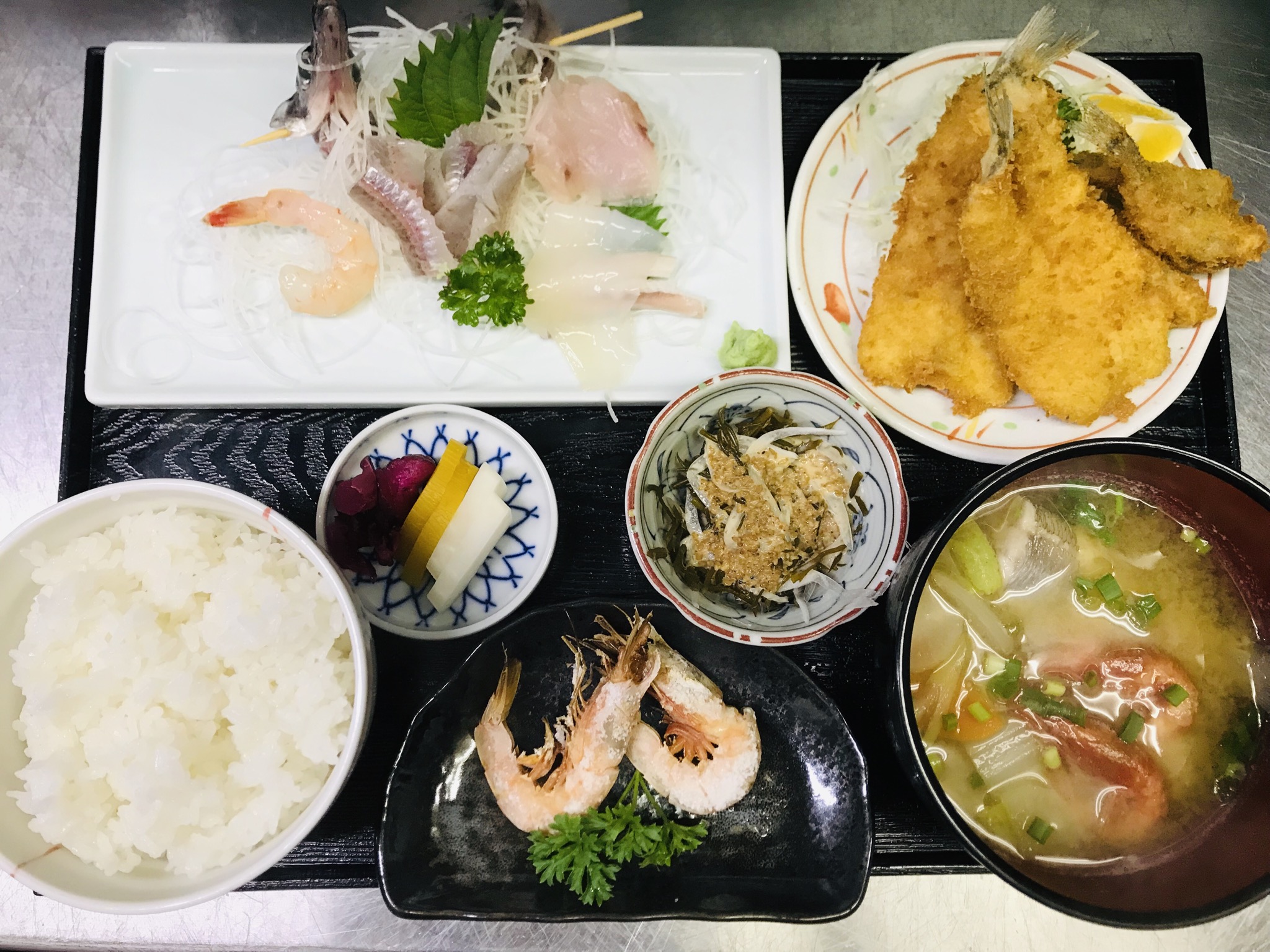 季節限定深海魚をつかった人気の定食