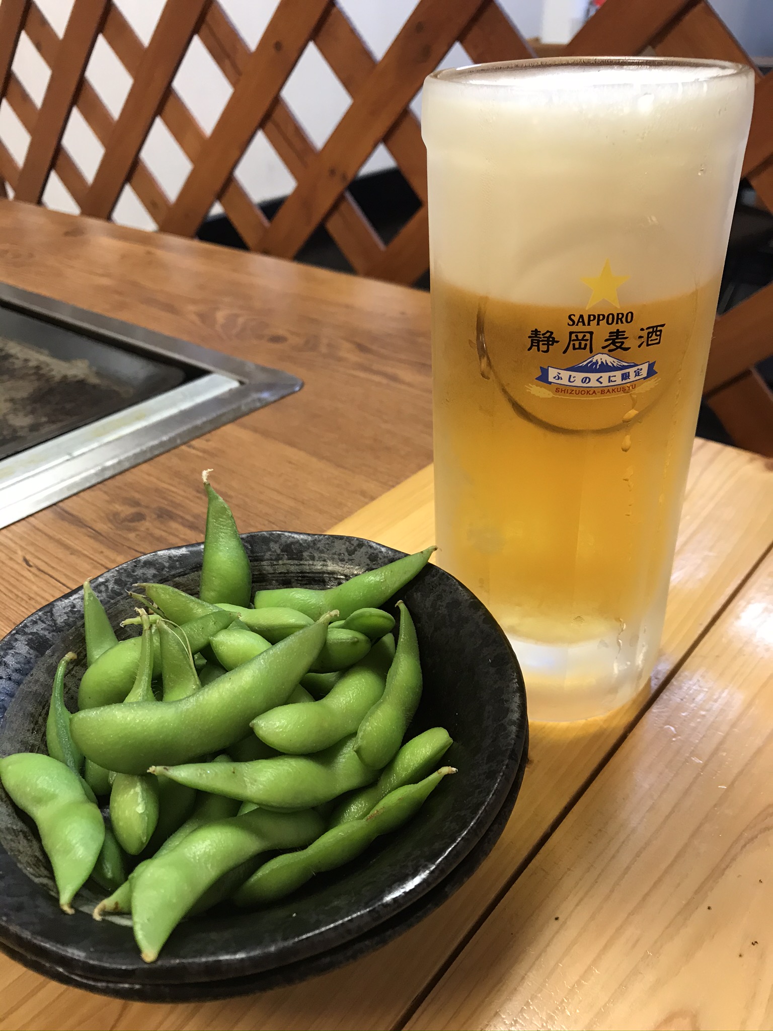 静岡麦酒とお通しです。お通しは都度変更します