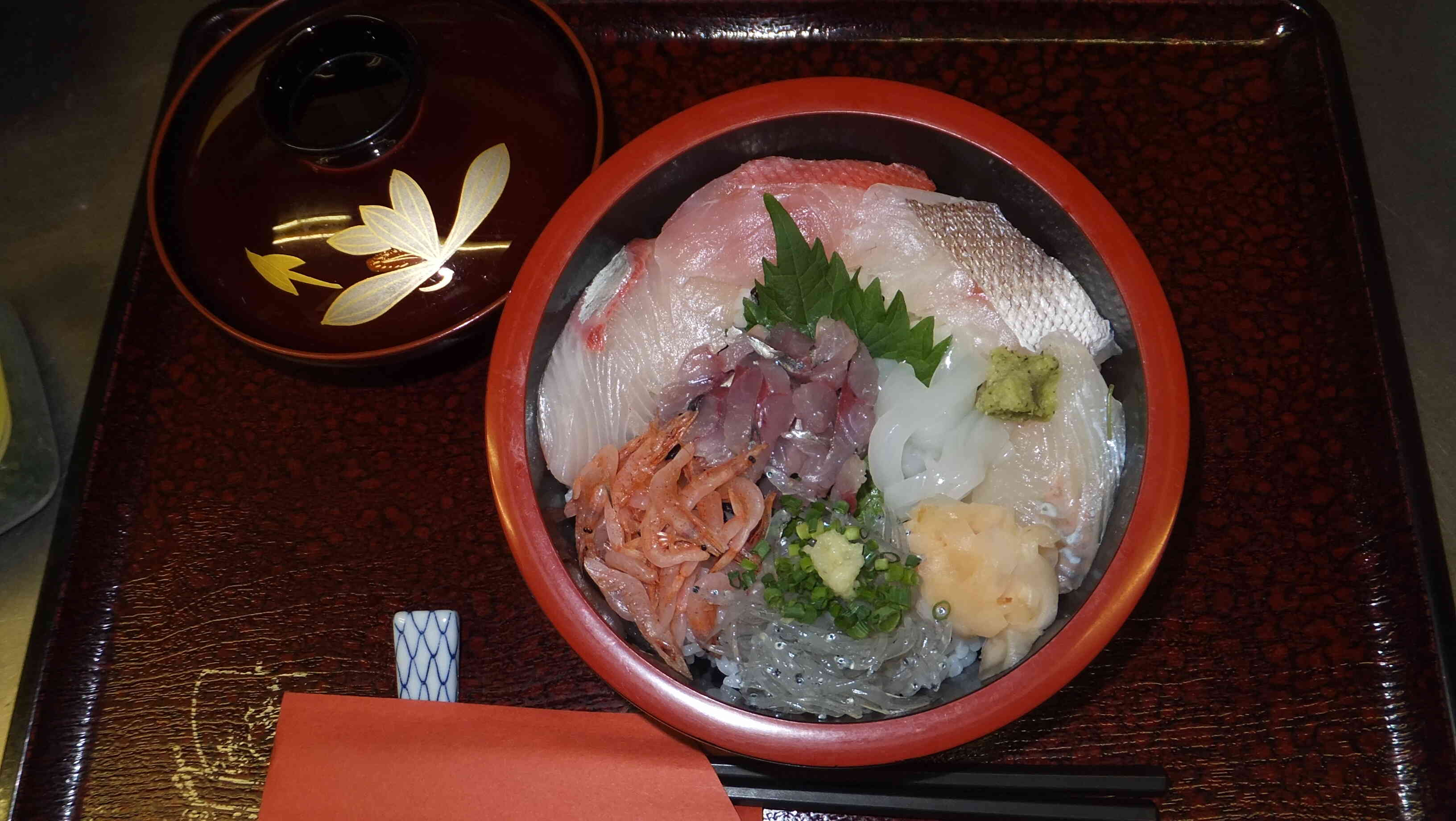 地魚海鮮丼