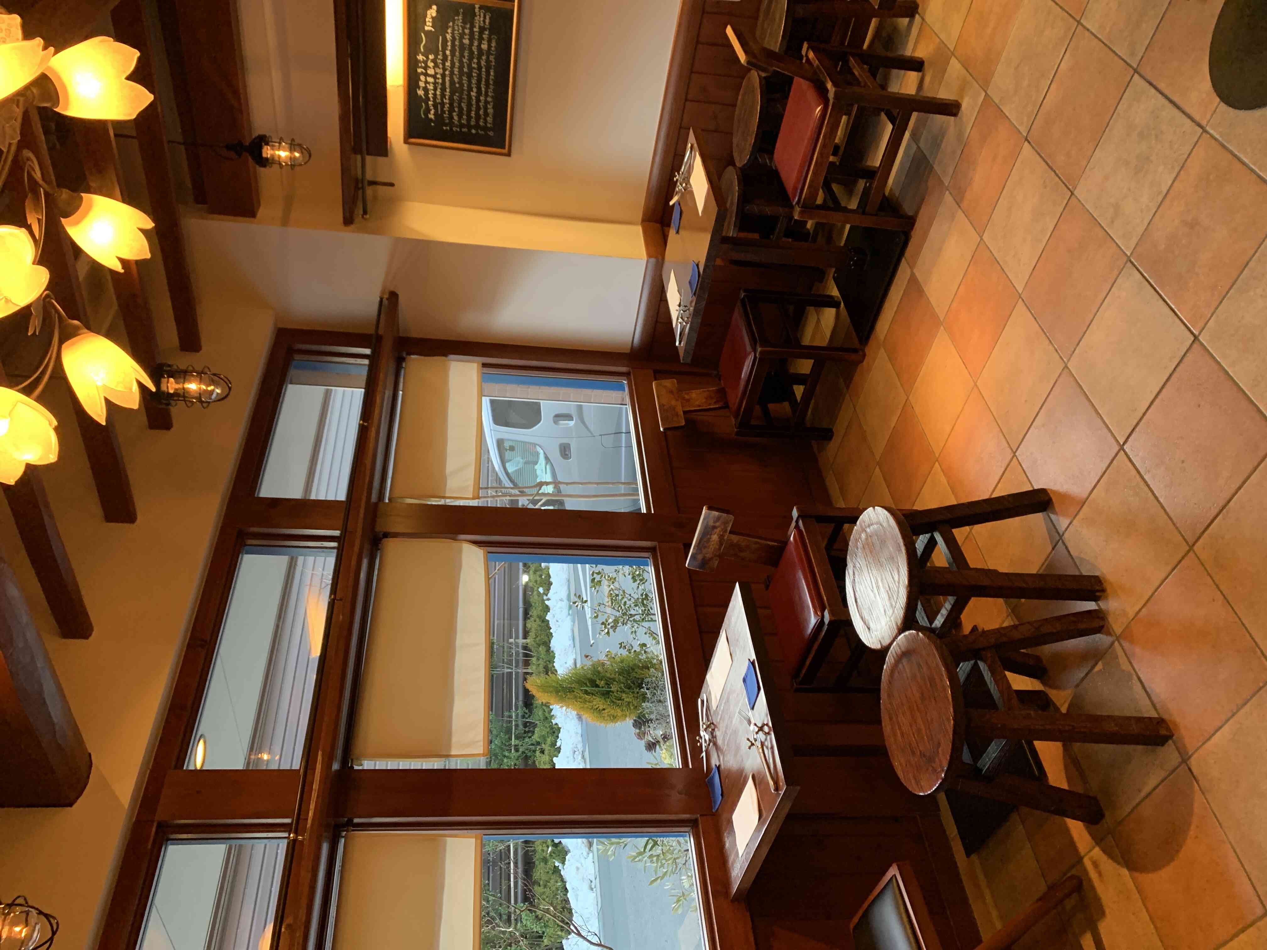 こじんまりとした店内。