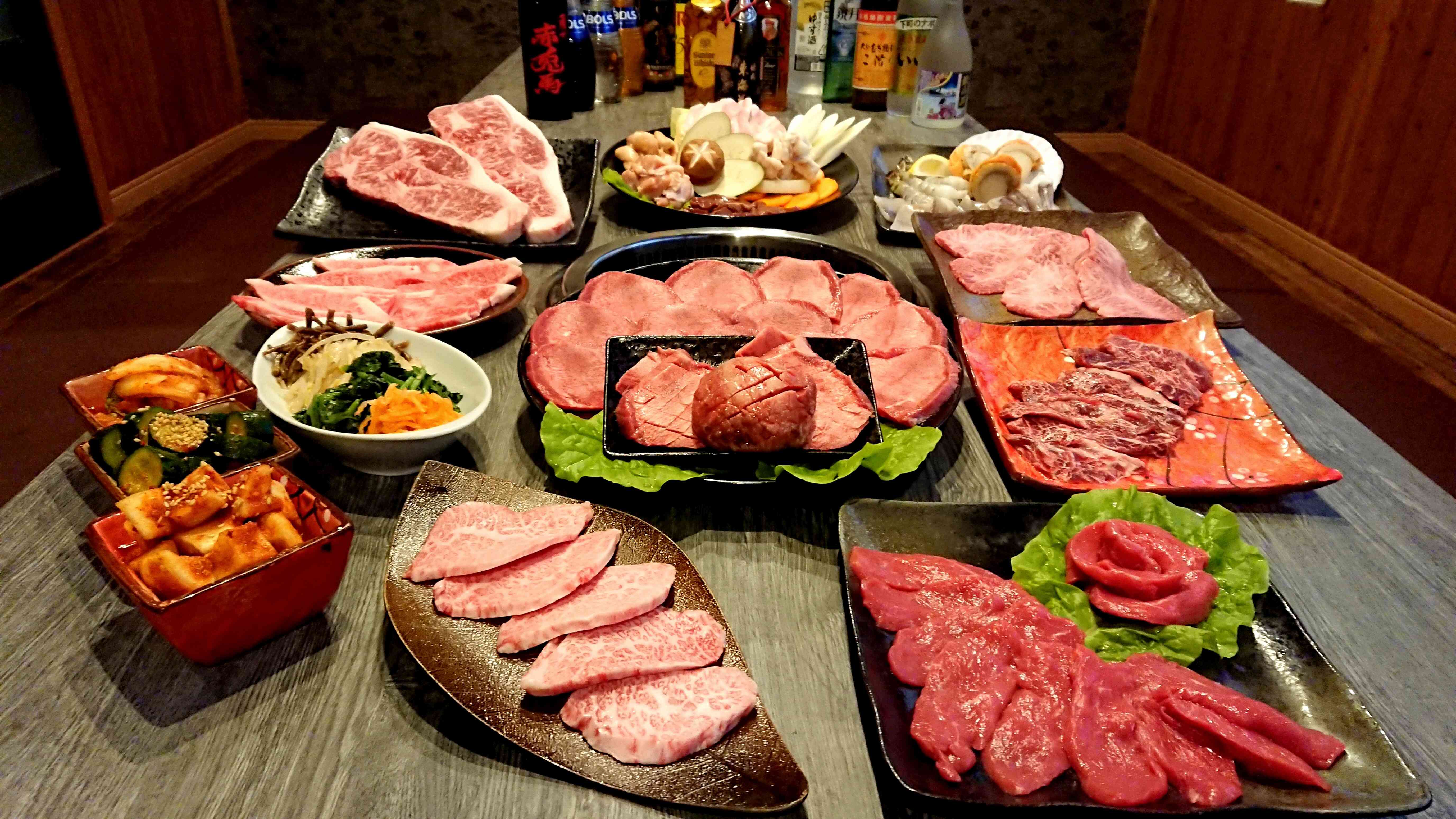 リーズナブルで美味しいお肉～A5ランクのお肉、サイドメニューや、豊富なドリンク類ご用意しております