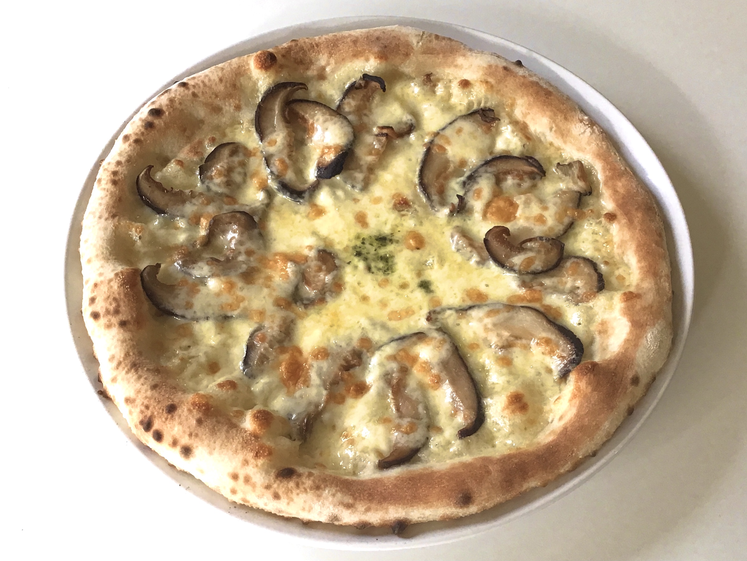 1番人気の中伊豆産 原木椎茸のピザ、パスタも。