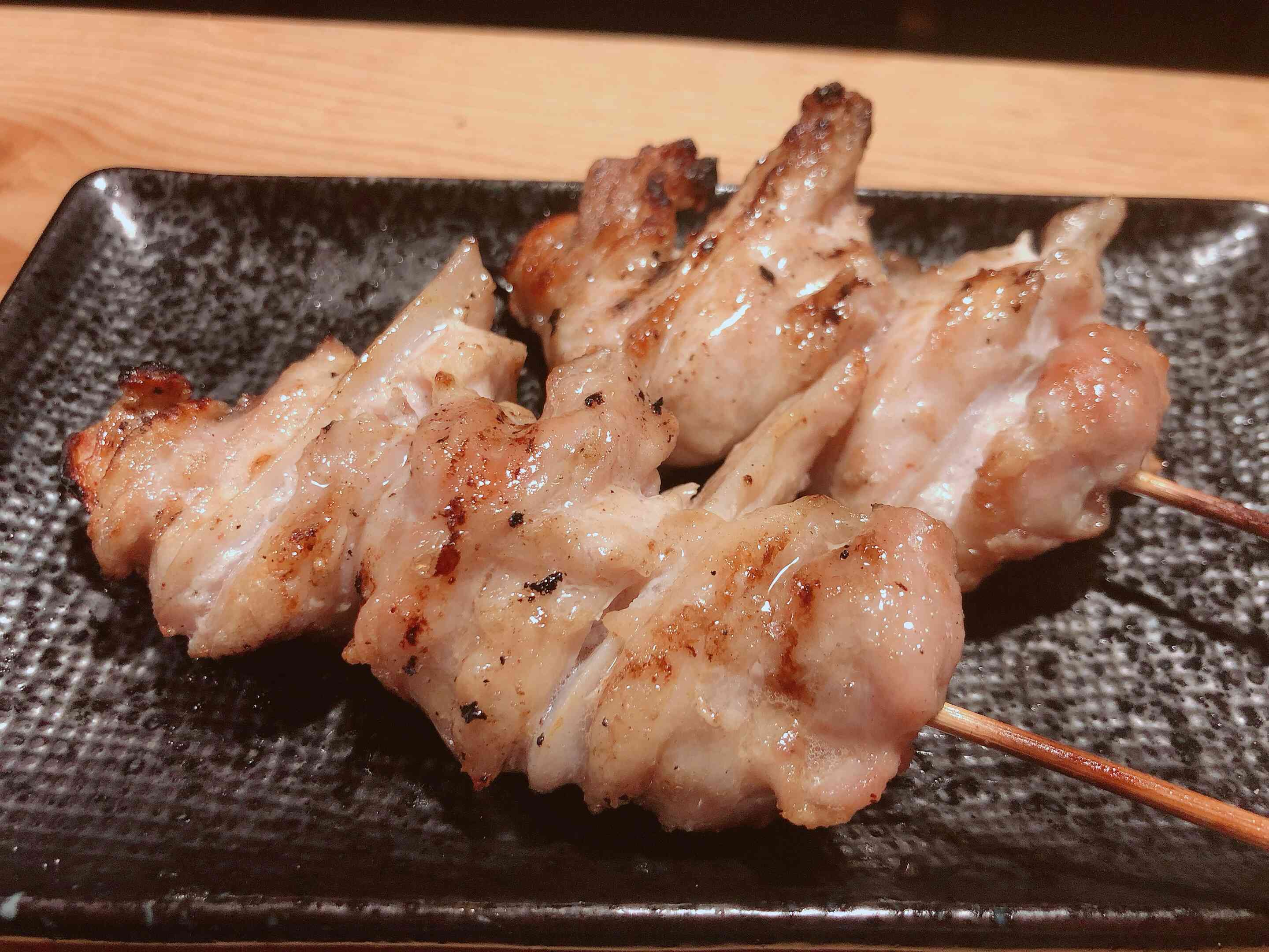 肉が沢山ついているヤゲン軟骨は密かな人気です。