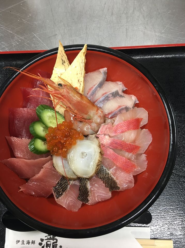 自分で選べる丼ぶり瀧丼