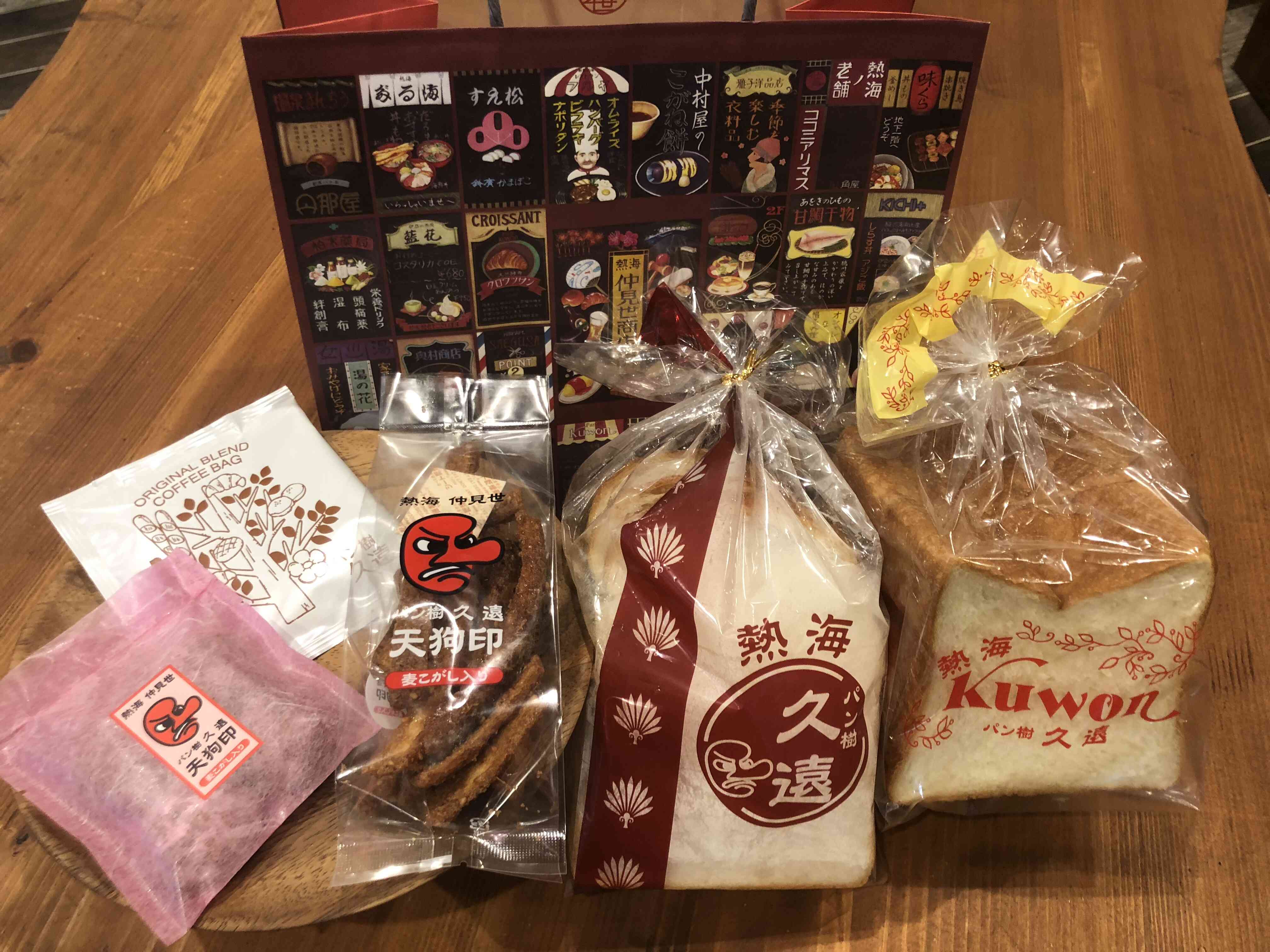 人気の食パンと焼き菓子