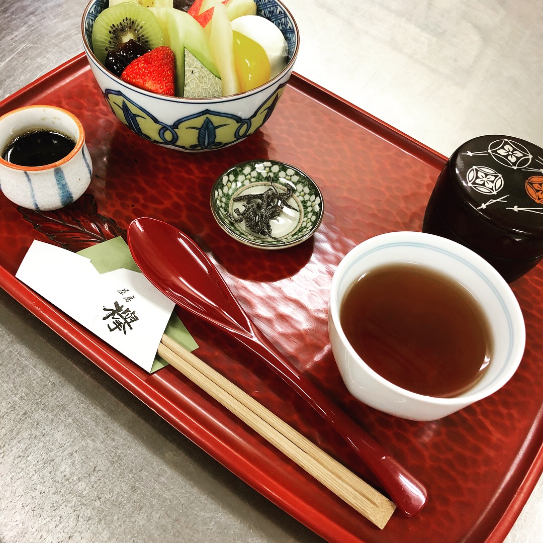 クリームあんみつ